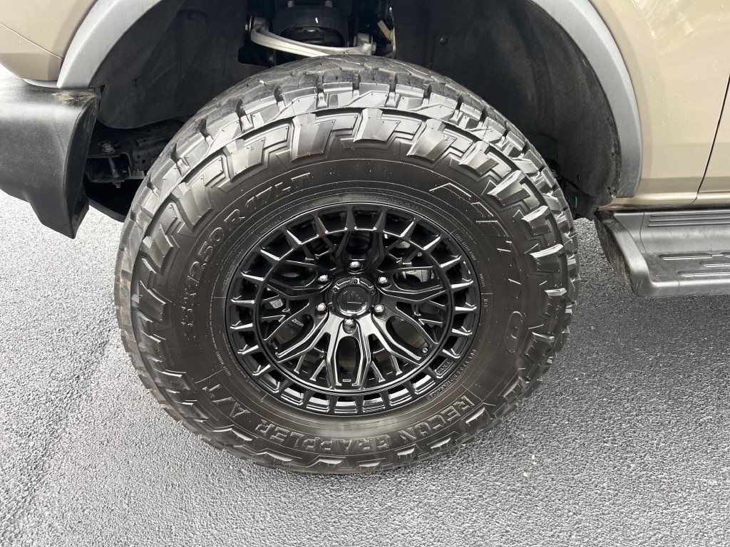 Used 2025 Ford Bronco Outer Banks AWD/4WD image 10