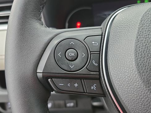 Used 2023 Toyota RAV4 XLE Premium AWD/4WD image 17