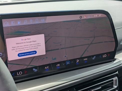 Used 2025 Chevrolet Traverse LT image 23