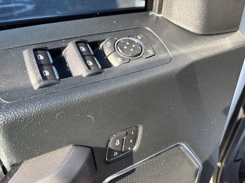 Used 2019 Ford F150 Platinum w/ Equipment Group 701A Luxury image 14