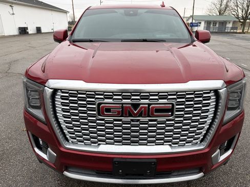 Used 2023 GMC Yukon XL Denali w/ Denali Reserve Package image 19