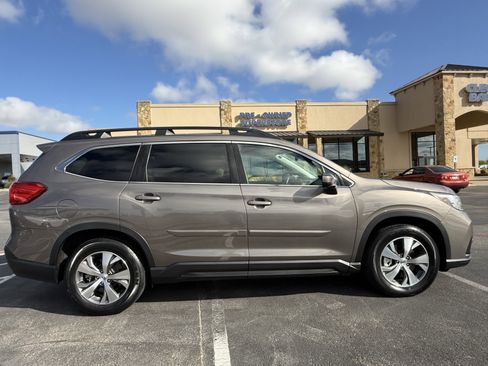 Used 2021 Subaru Ascent Premium w/ Convenience Package image 8