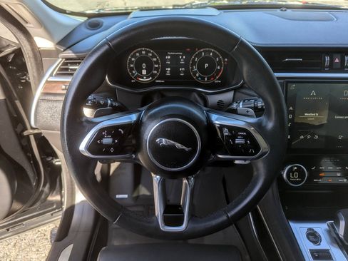 Used 2023 Jaguar F-PACE S image 15