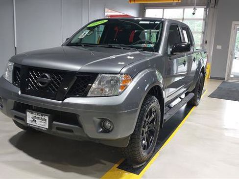 Used 2020 Nissan Frontier SV w/ Midnight Edition Floor Mats AWD/4WD image 18