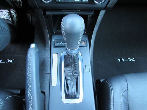 Used 2019 Acura ILX FWD image 20