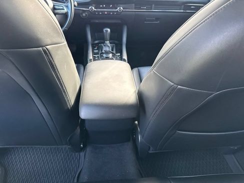 Used 2020 MAZDA MAZDA3 Hatchback w/ Preferred Package FWD image 17