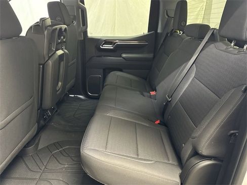 Used 2023 Chevrolet Silverado 1500 LT image 12