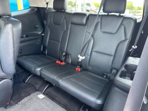 Used 2024 Kia Telluride EX w/ EX Captain's Chair Package AWD/4WD image 16
