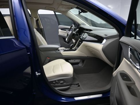 New 2025 Cadillac XT6 Premium Luxury w/ LPO, Floor Liner Package image 16