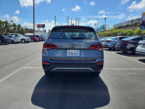 Used 2023 Volkswagen Taos S w/ Driver Assistance Package image 11