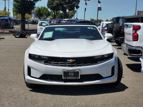 Used 2022 Chevrolet Camaro LT image 2