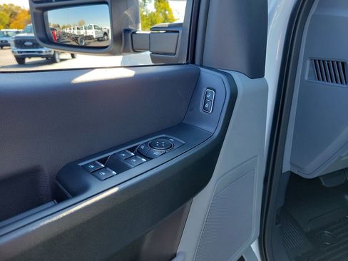 New 2026 Ford F350 XL w/ XL Chrome Package image 20
