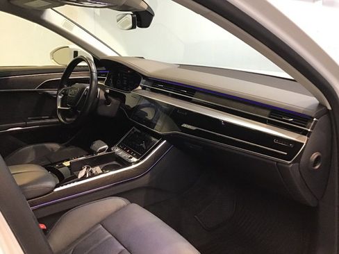 Used 2023 Audi A8 L 3.0T image 12