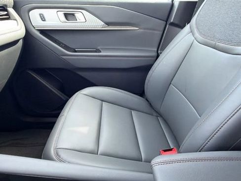 New 2026 Ford Explorer Active image 23