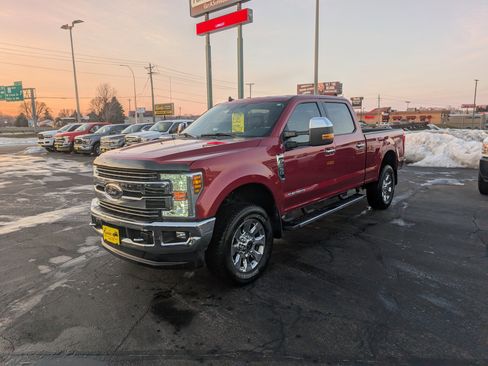 Used 2019 Ford F250 Lariat w/ Lariat Ultimate Package image 4