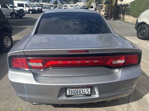Used 2014 Dodge Charger SE w/ Connectivity Group RWD image 3