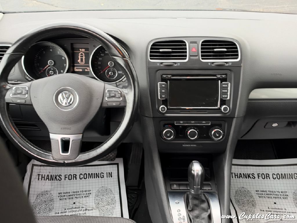 Used 2013 Volkswagen Golf 4-Door FWD image 17