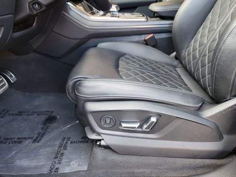 Used 2025 Audi SQ7 Prestige image 24