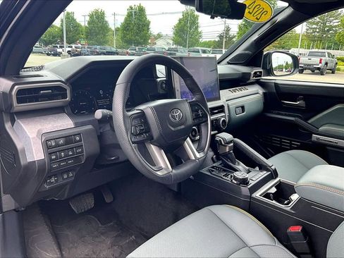 Used 2024 Toyota Tacoma 4x4 Double Cab Hybrid image 8