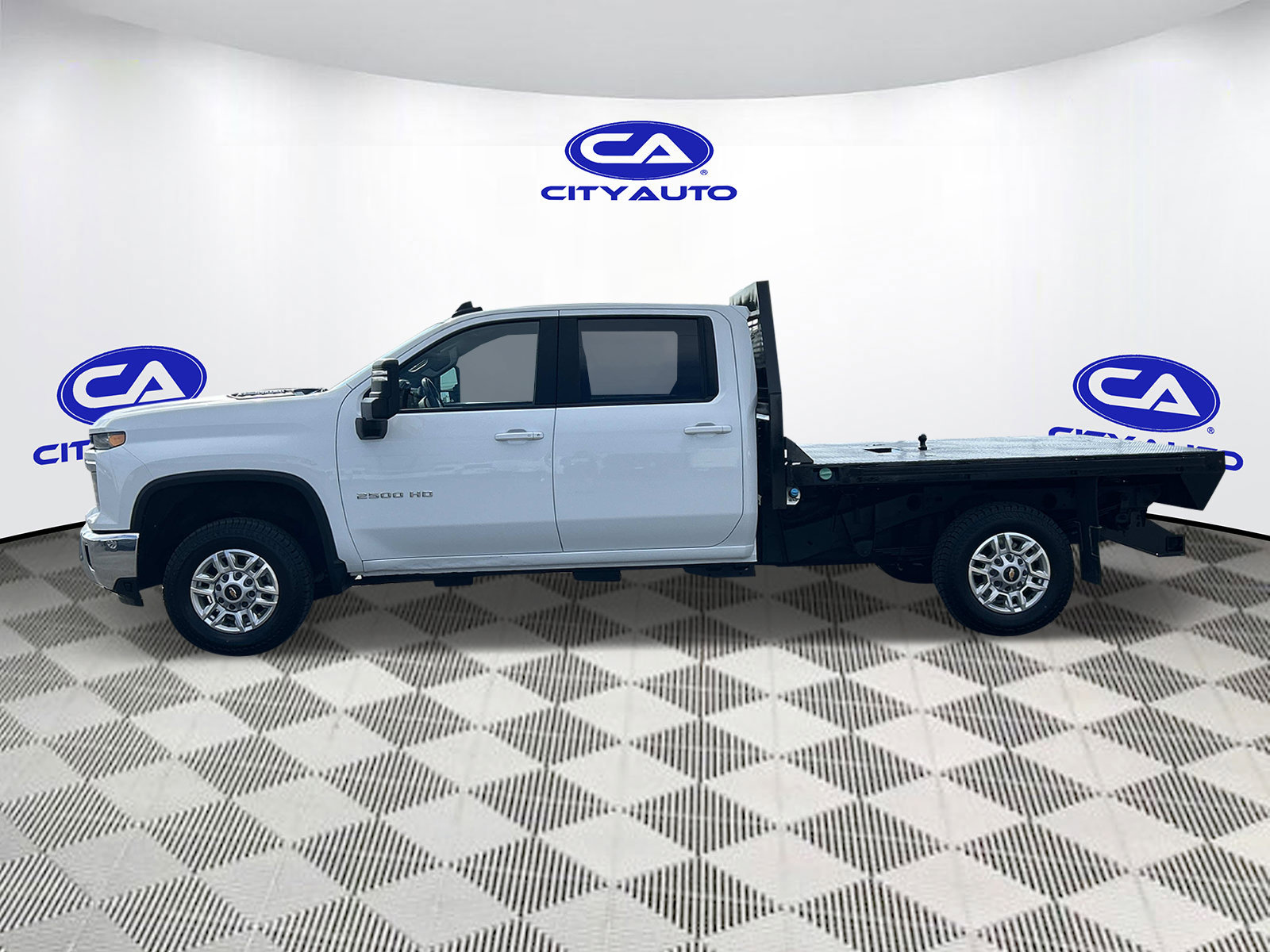 Used 2024 Chevrolet Silverado 2500 LT w/ Convenience Package AWD/4WD image 8