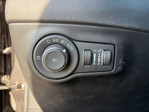 Used 2021 Jeep Compass Latitude AWD/4WD image 25