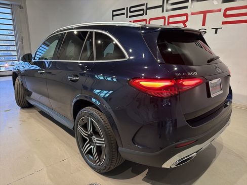 Used 2023 Mercedes-Benz GLC 300 4MATIC w/ AMG Line image 5