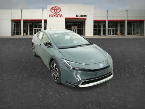 New 2026 Toyota Prius Plug-In Hybrid FWD image 12