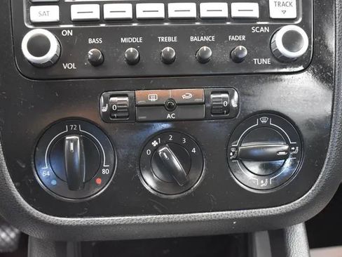 Used 2008 Volkswagen Jetta SE FWD image 27