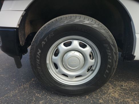 Used 2024 Ford F150 XL image 44