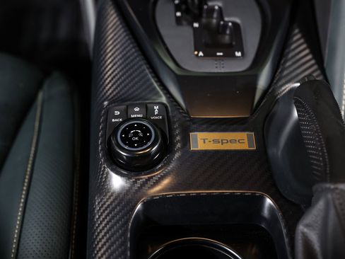 Used 2021 Nissan GT-R Premium AWD/4WD image 46