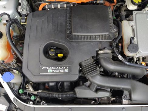 Used 2017 Ford Fusion Energi SE image 30