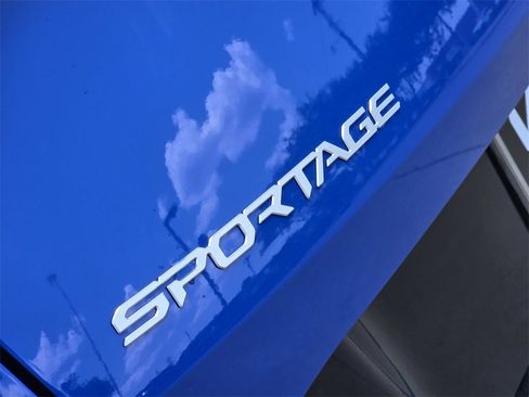 New 2026 Kia Sportage SX image 7