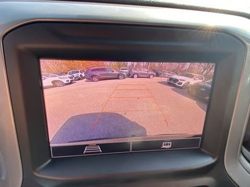 Used 2022 Chevrolet Silverado 1500 Custom Trail Boss w/ LPO, Dark Essentials Package AWD/4WD image 25