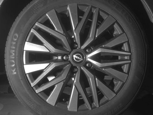 Used 2025 Nissan Altima 2.5 SV FWD image 18
