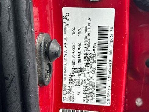 Used 2020 Toyota Tacoma SR5 w/ Technology Package image 32