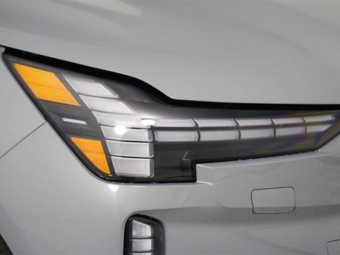 New 2025 Volvo EX90 Plus image 13