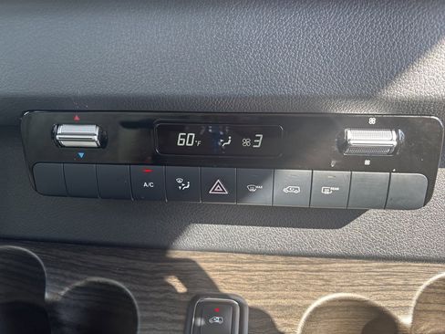 Used 2024 Mercedes-Benz Sprinter 3500 image 51