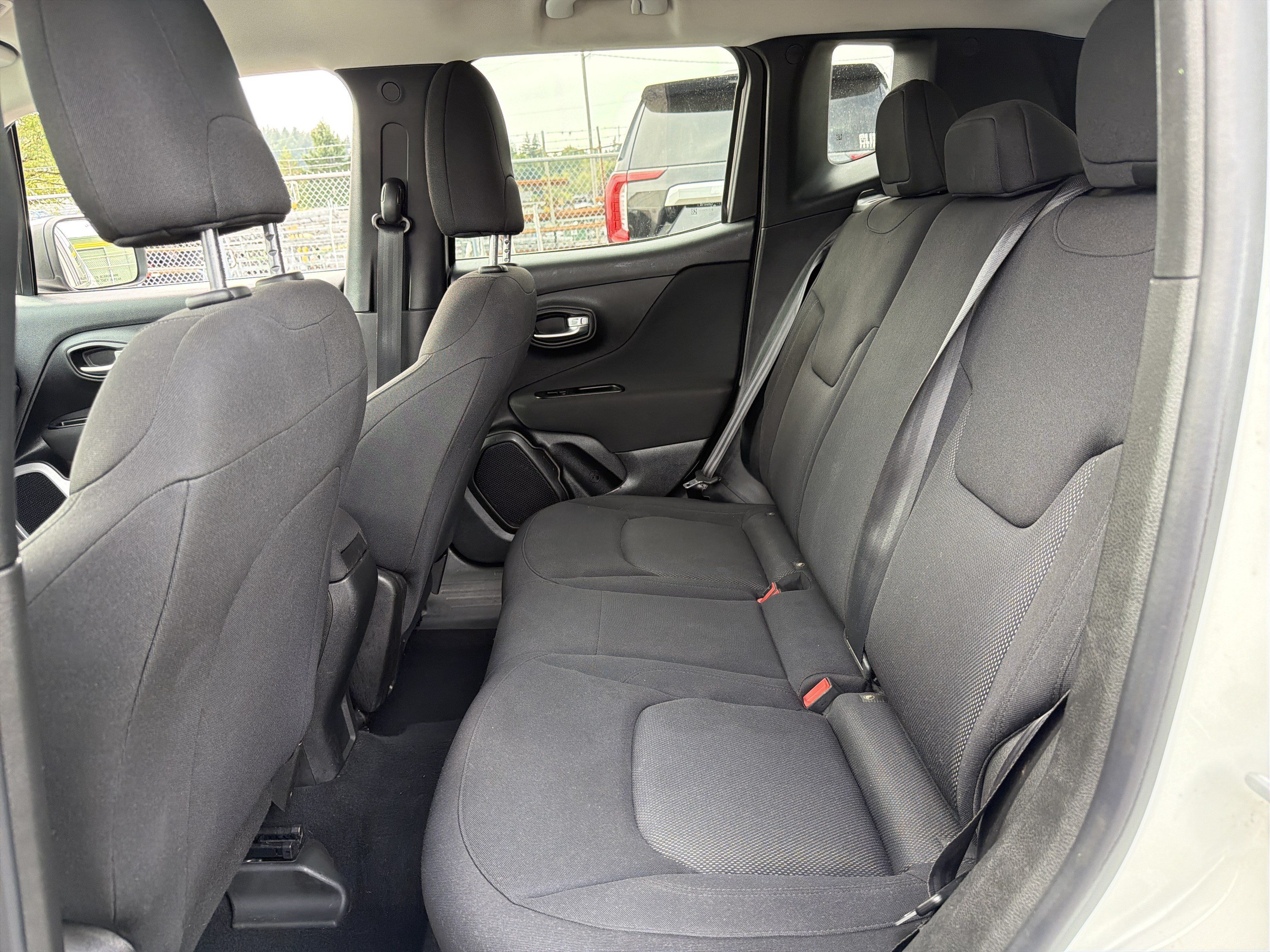 Used 2020 Jeep Renegade Sport w/ Sport Appearance Group FWD image 10