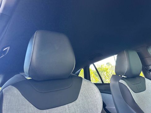 New 2025 Volkswagen ID.4 Pro image 16