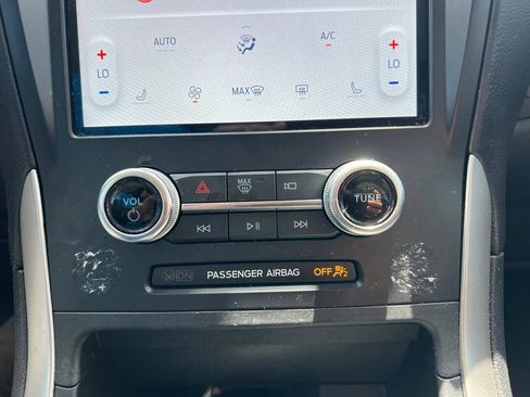 Used 2024 Ford Edge SEL AWD/4WD image 19