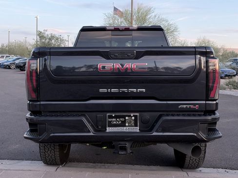 Used 2024 GMC Sierra 2500 AT4 w/ AT4 Premium Plus Package image 4