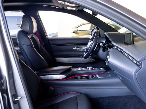 Used 2023 Genesis GV70 2.5T Sport Prestige w/ Sport Prestige Package image 27