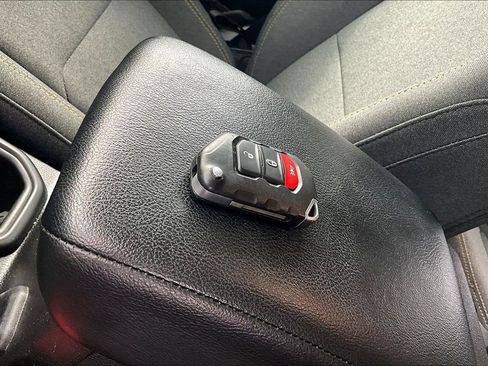 Used 2025 Jeep Wrangler Sport S image 35