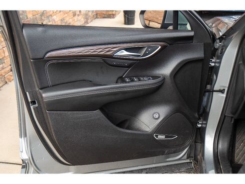 Used 2023 Buick Envision Avenir AWD/4WD image 9
