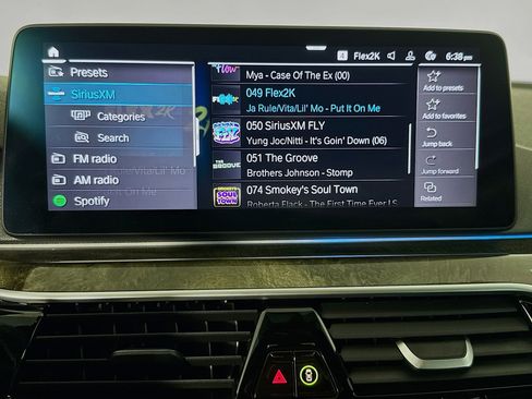 Used 2023 BMW 530e w/ Premium Package image 17