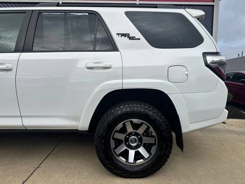 Used 2020 Toyota 4Runner TRD Off-Road Premium w/ Moonroof Package AWD/4WD image 14