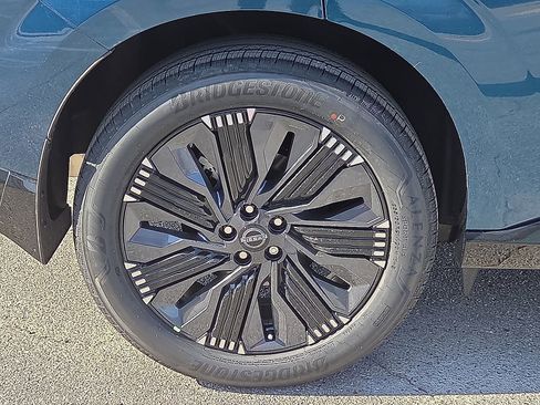 New 2026 Nissan Murano Platinum image 7