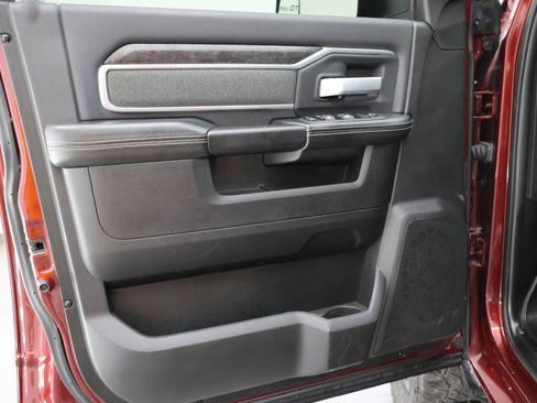 Used 2022 RAM 2500 Big Horn w/ Night Edition AWD/4WD image 38