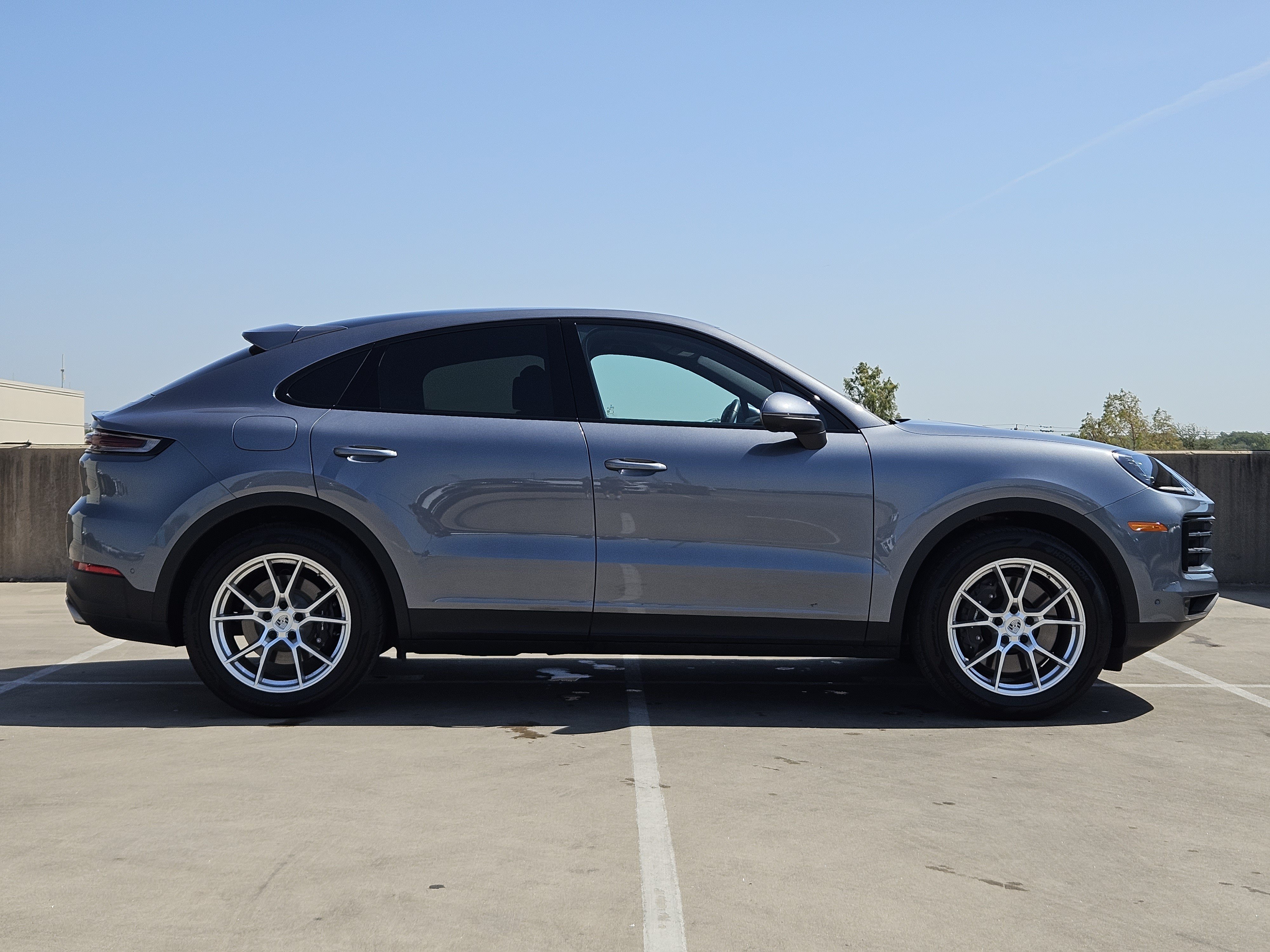Certified 2026 Porsche Cayenne Coupe AWD/4WD image 9