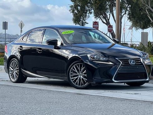 Used 2017 Lexus IS 200t image 1